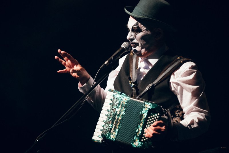 The Best of The Tiger Lillies – From the Circus to the Cemetery